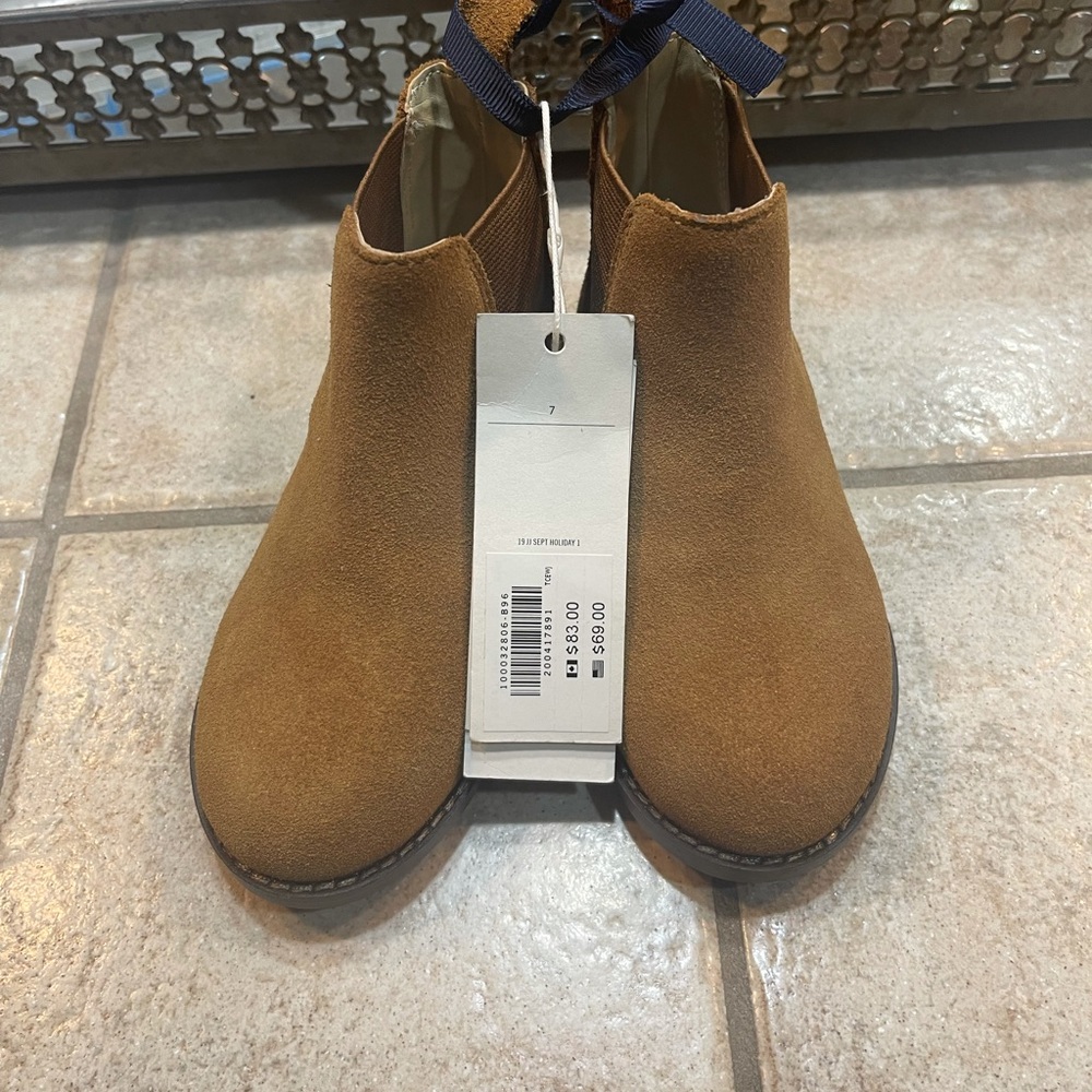 Toddler boy shoes, size 7, brand new